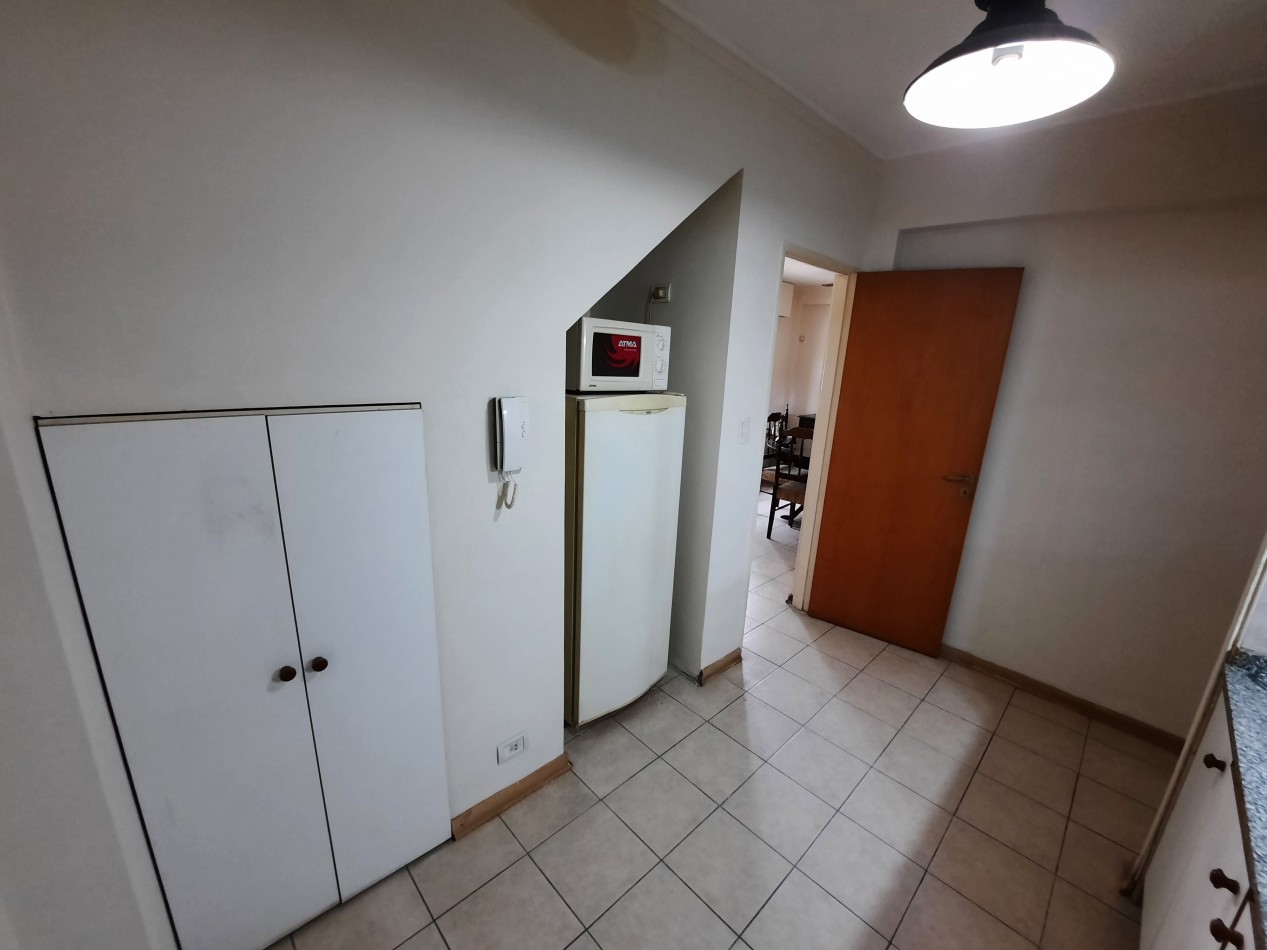 Duplex semiamoblado de 2 dormitorios con cochera en Pavon y Savio