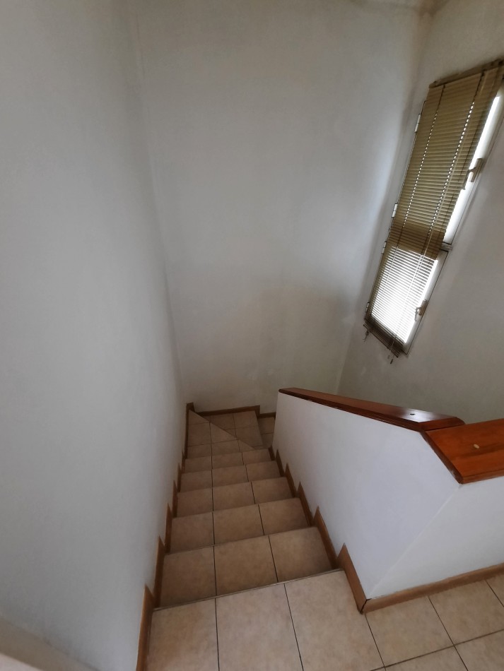 Duplex semiamoblado de 2 dormitorios con cochera en Pavon y Savio