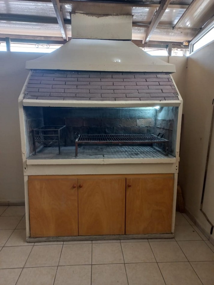 Duplex semiamoblado de 2 dormitorios con cochera en Pavon y Savio