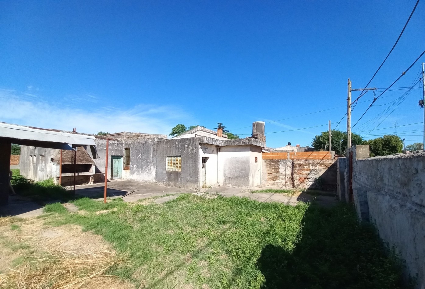 Gran Lote en Echeverria 424