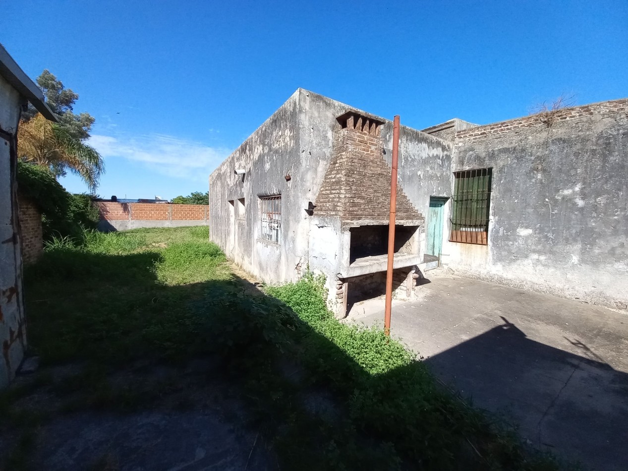 Gran Lote en Echeverria 424