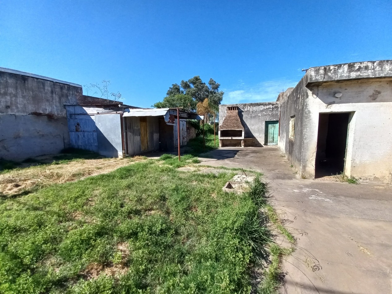 Gran Lote en Echeverria 424