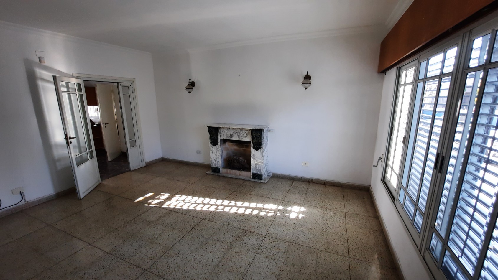 Casa de 4 dormitorios. Alvear 185