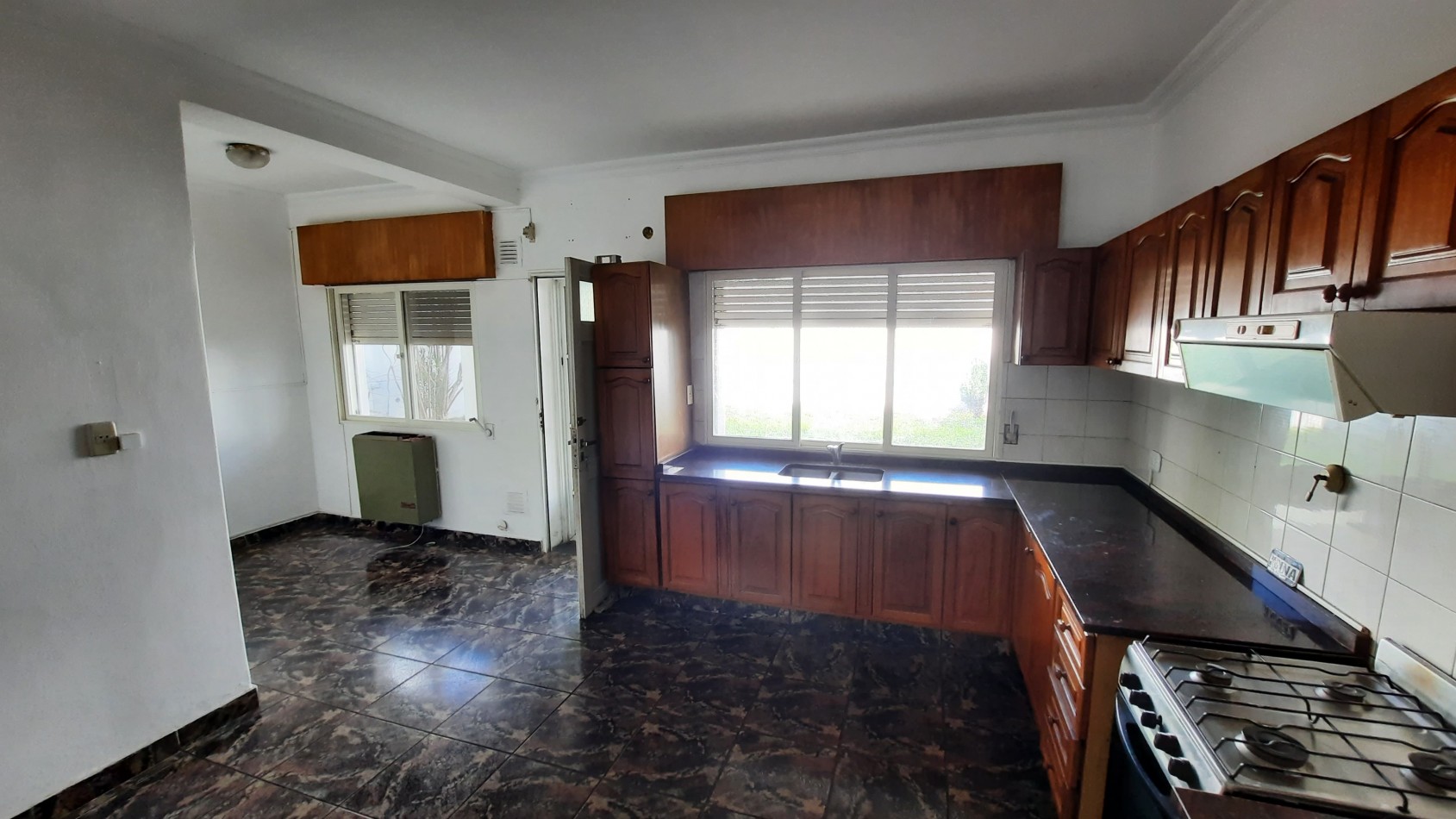 Casa de 4 dormitorios. Alvear 185