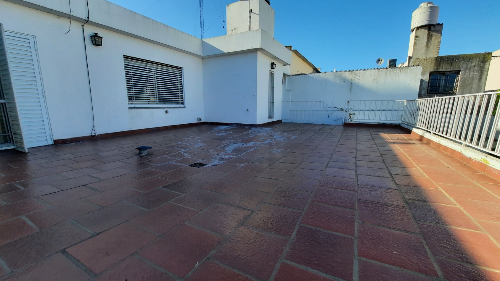 Casa de 4 dormitorios. Alvear 185
