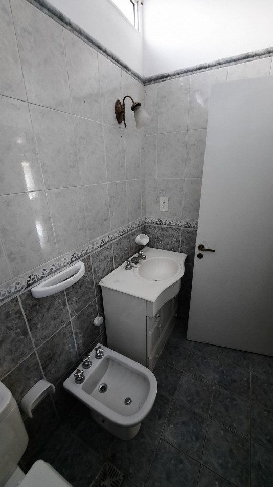 Casa de 4 dormitorios. Alvear 185