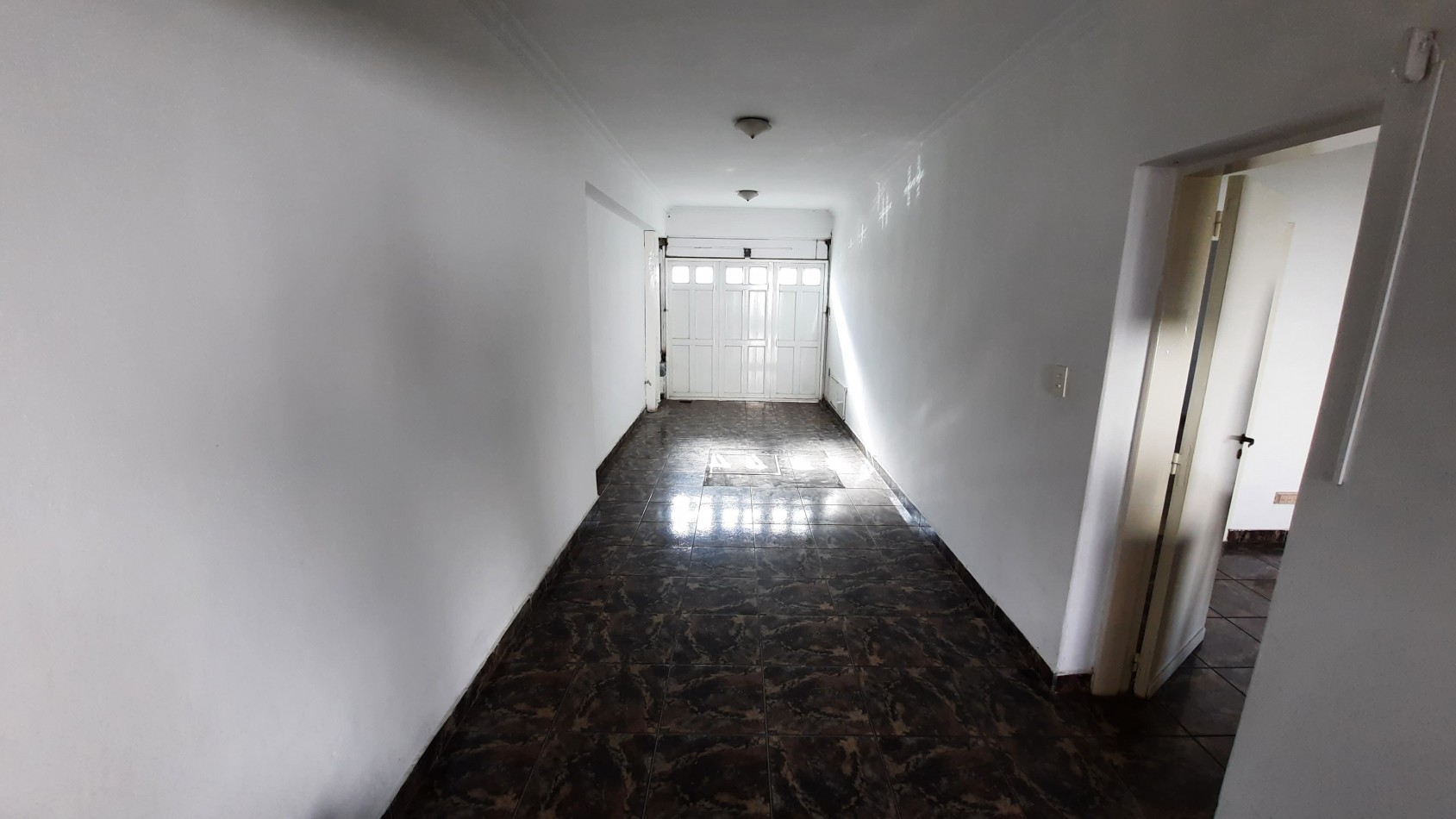 Casa de 4 dormitorios. Alvear 185