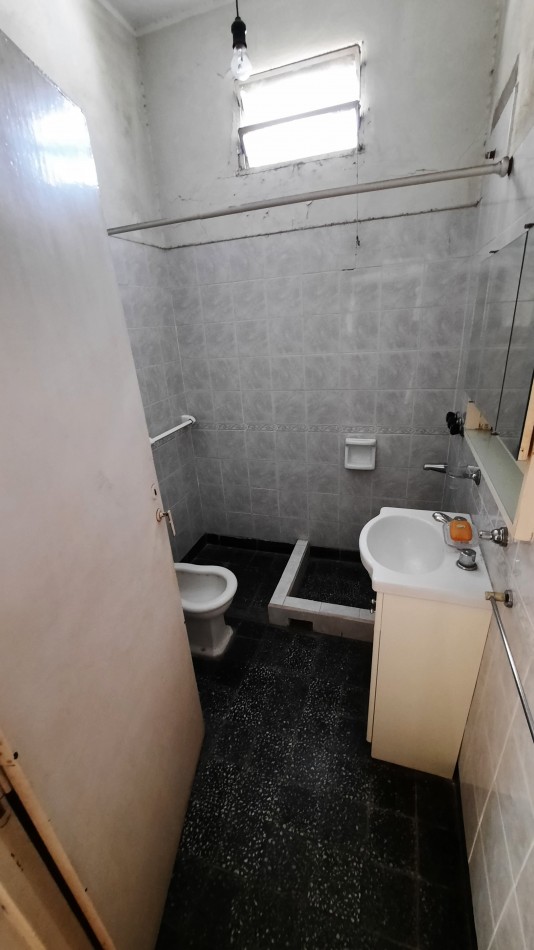 Casa de 2 dormitorios en San Lorenzo 320 (Barrio Urquiza).