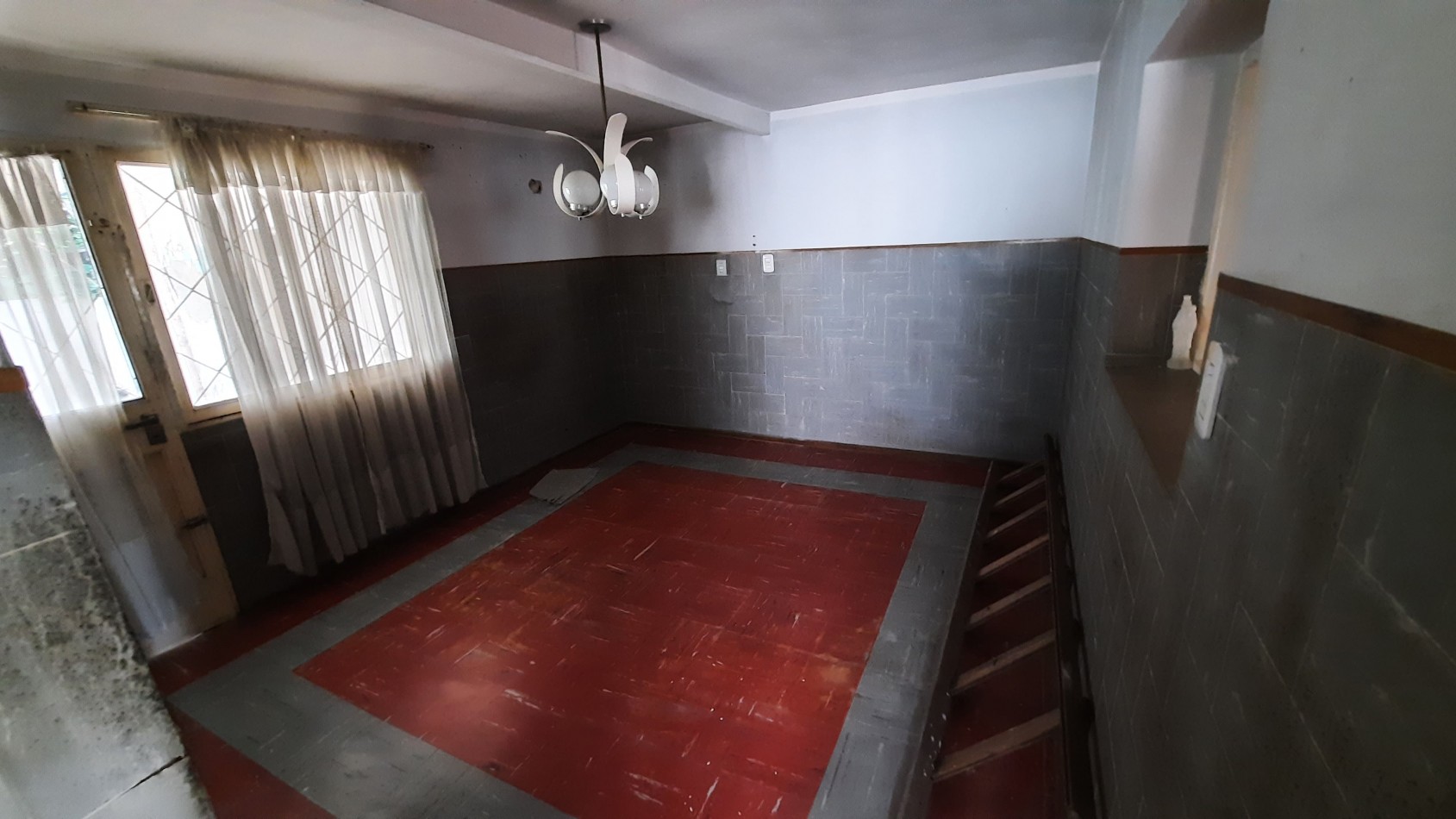 Casa de 2 dormitorios en San Lorenzo 320 (Barrio Urquiza).