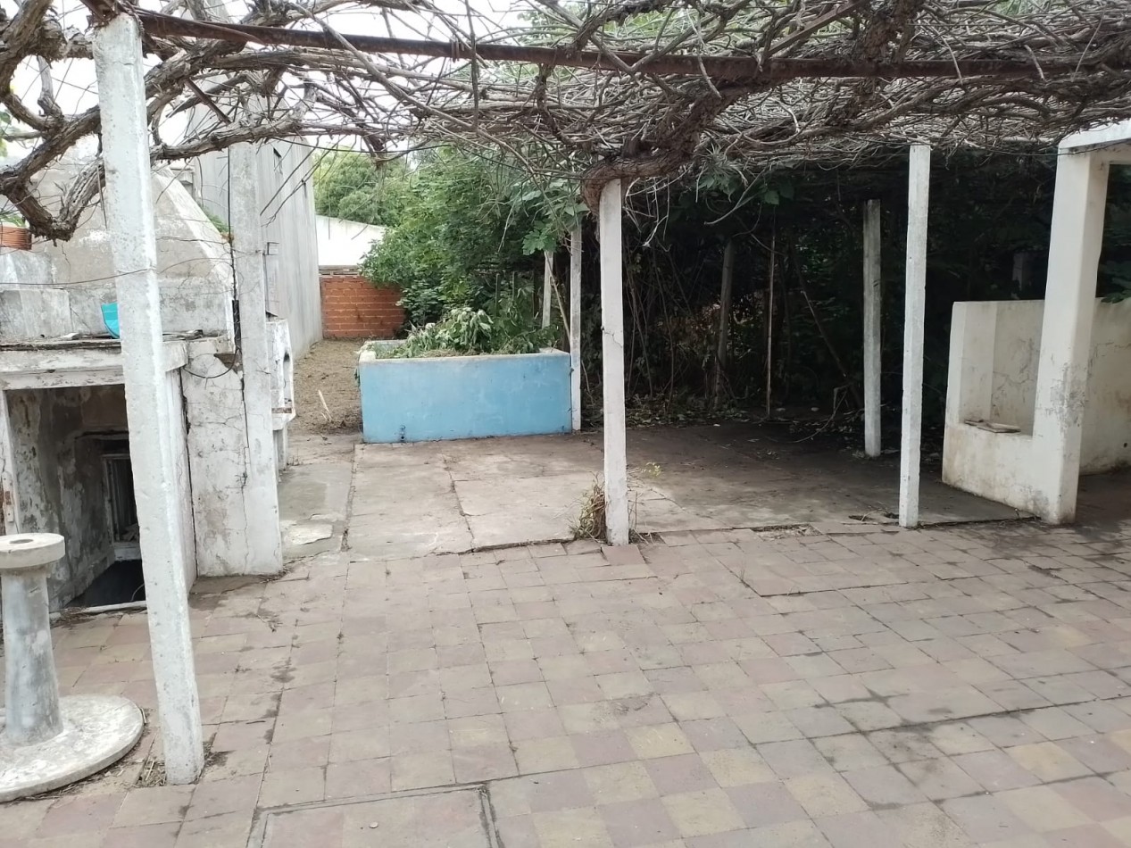 Casa de 2 dormitorios en San Lorenzo 320 (Barrio Urquiza).