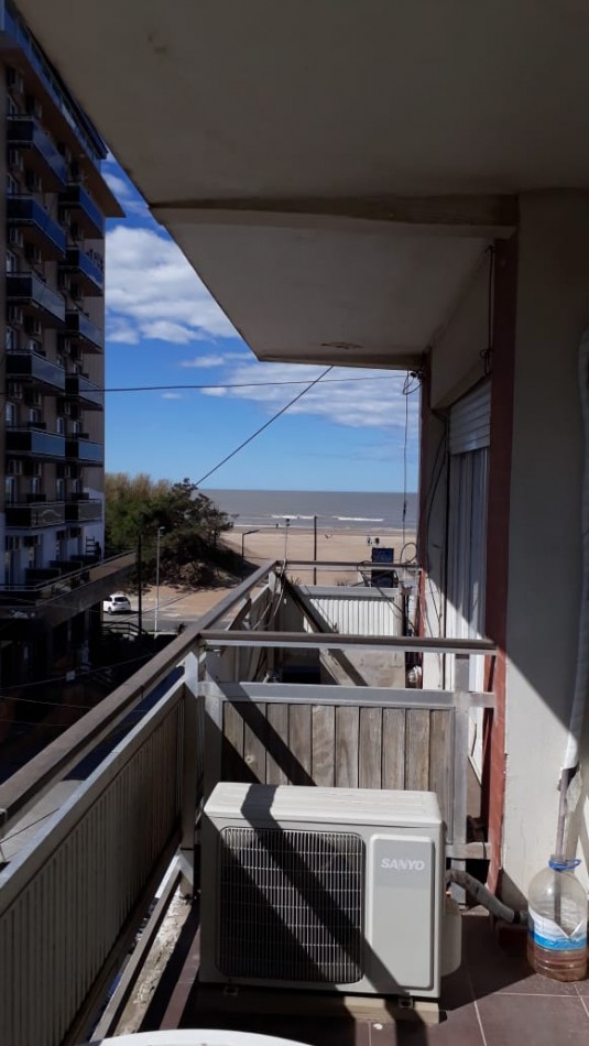 Monoambiente amoblado con cochera en San Clemente del Tuyu