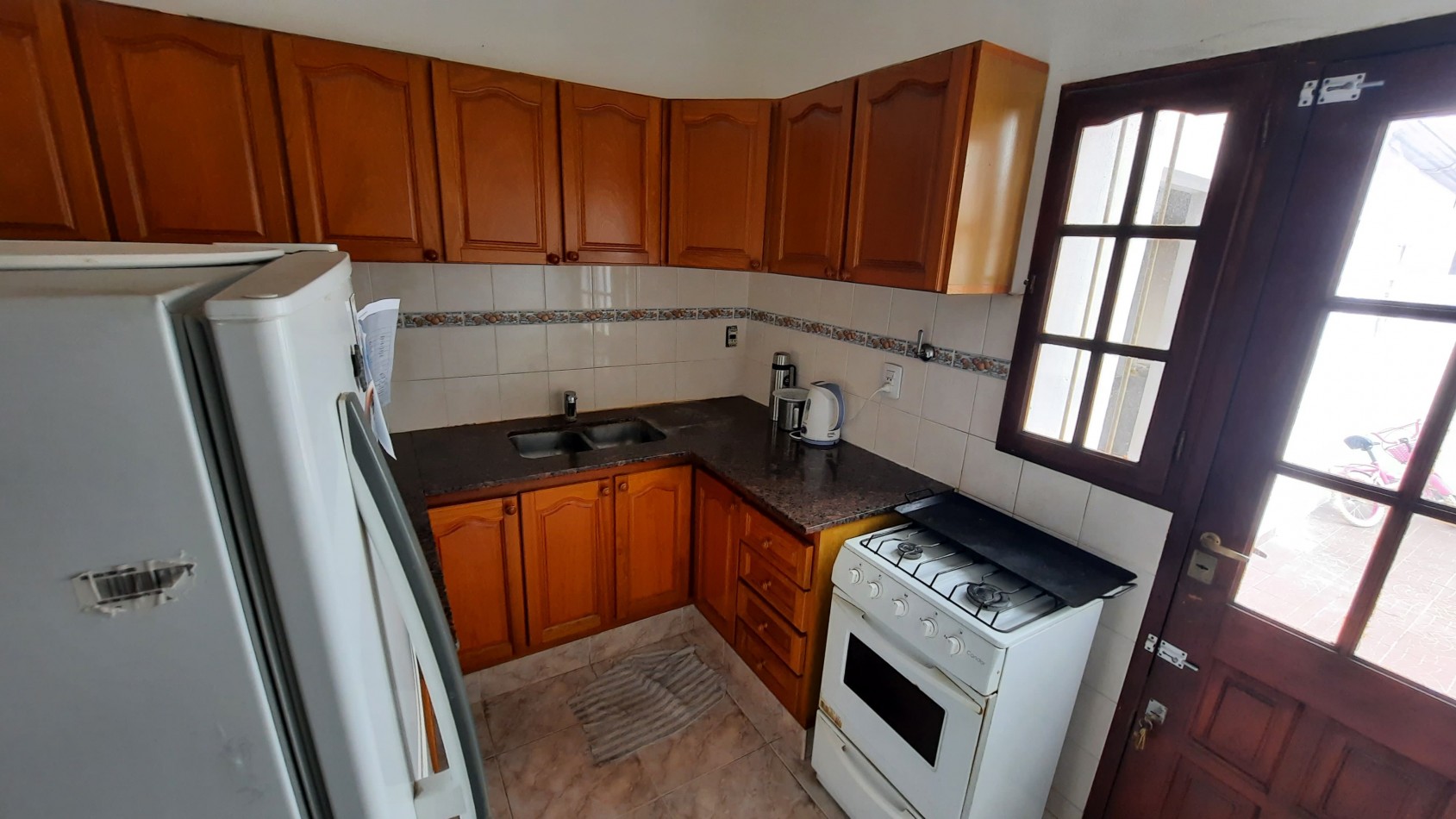 Duplex de 4 dormitorios y cochera en Roca 237