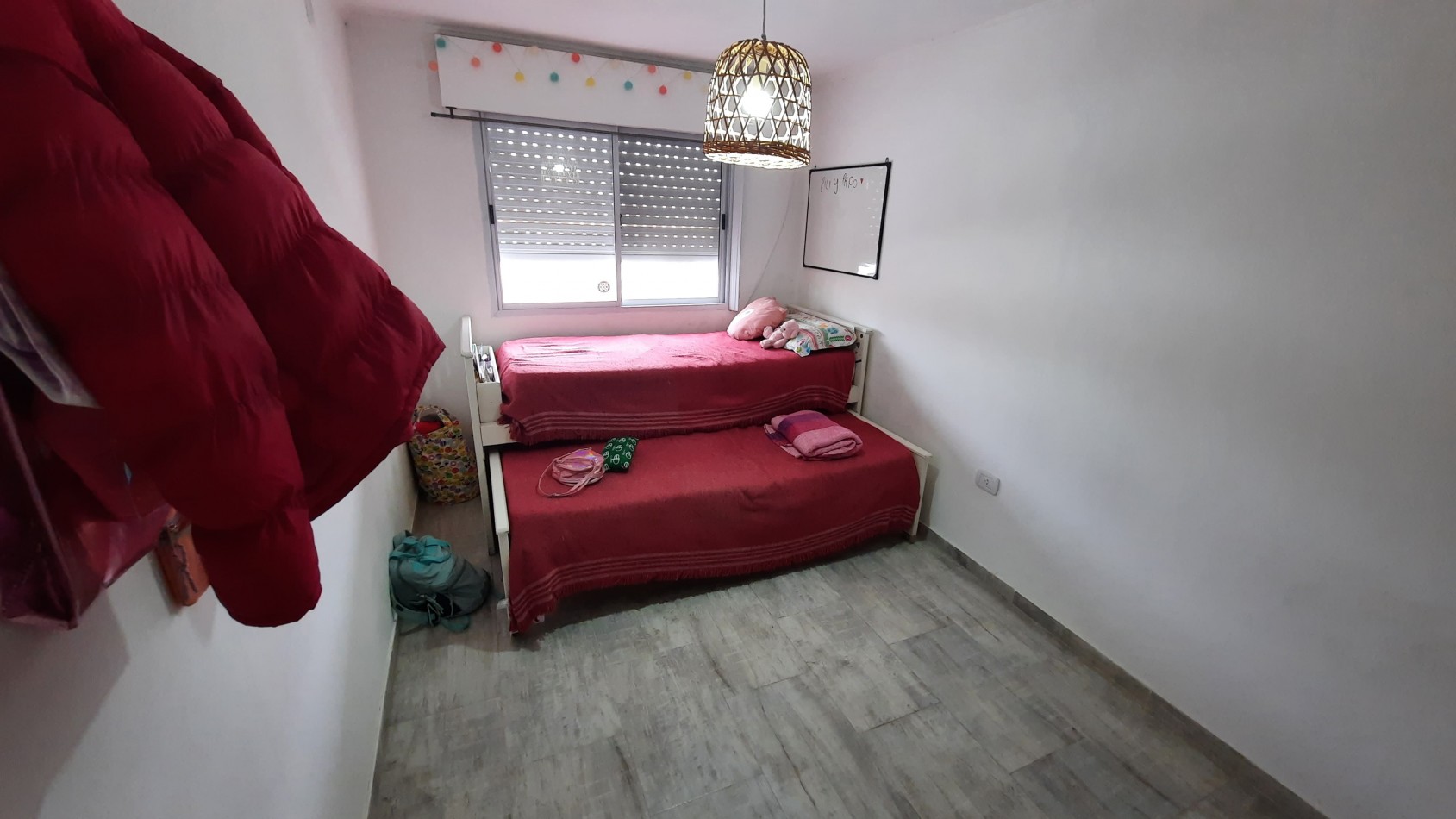 Duplex de 4 dormitorios y cochera en Roca 237