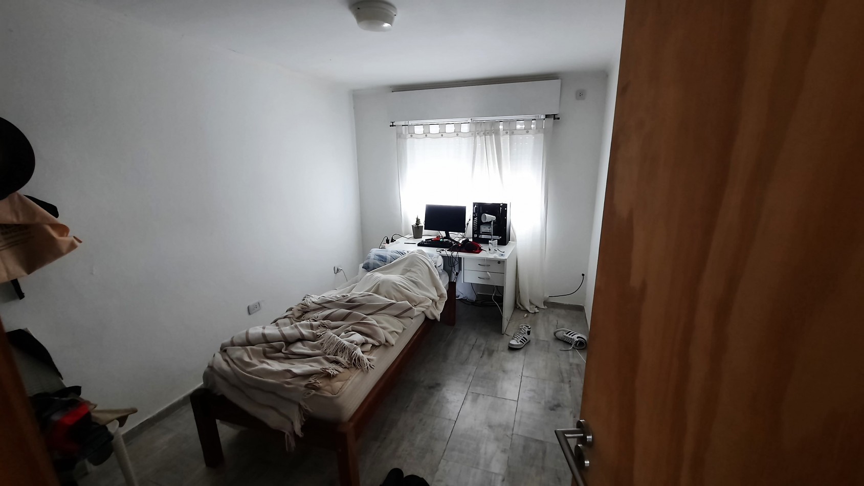 Duplex de 4 dormitorios y cochera en Roca 237