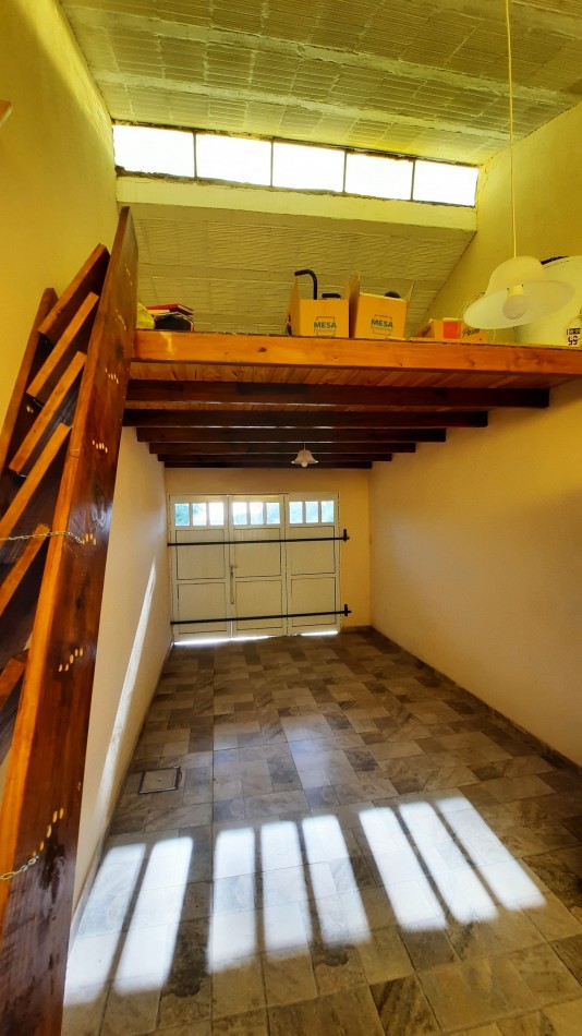 Casa de 2 dormitorios y dep. en Pres. Illia 892