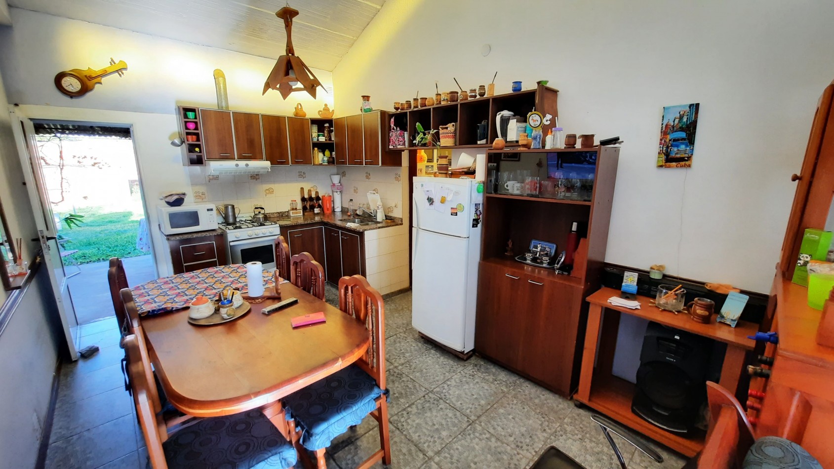 Casa de 2 dormitorios y dep. en Pres. Illia 892