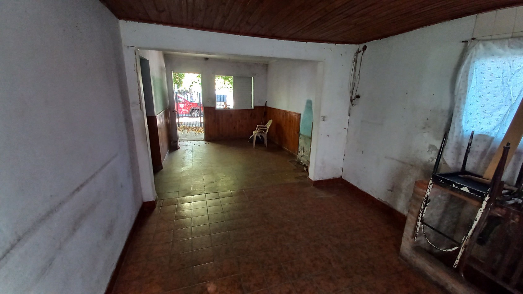 Casa de dos dormitorios a reciclar en Barrio Saavedra - Retasada