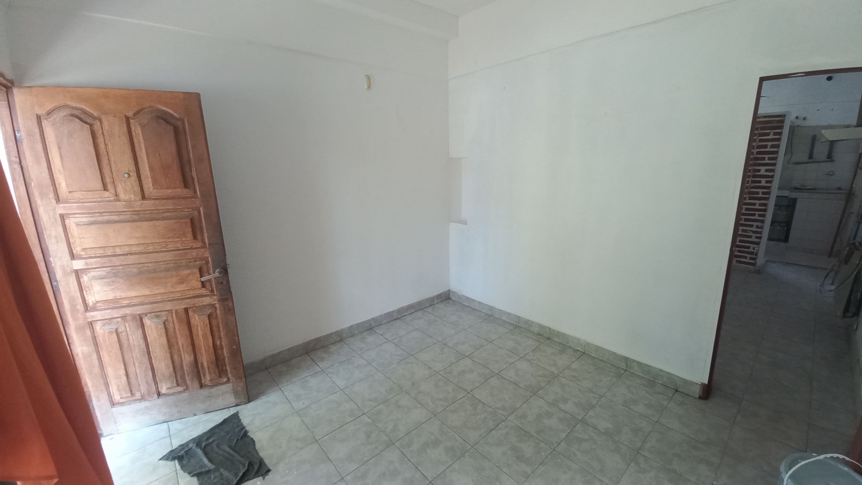 Casa de dos dormitorios ubicada en Bolivar 2143, Barrio Golf.