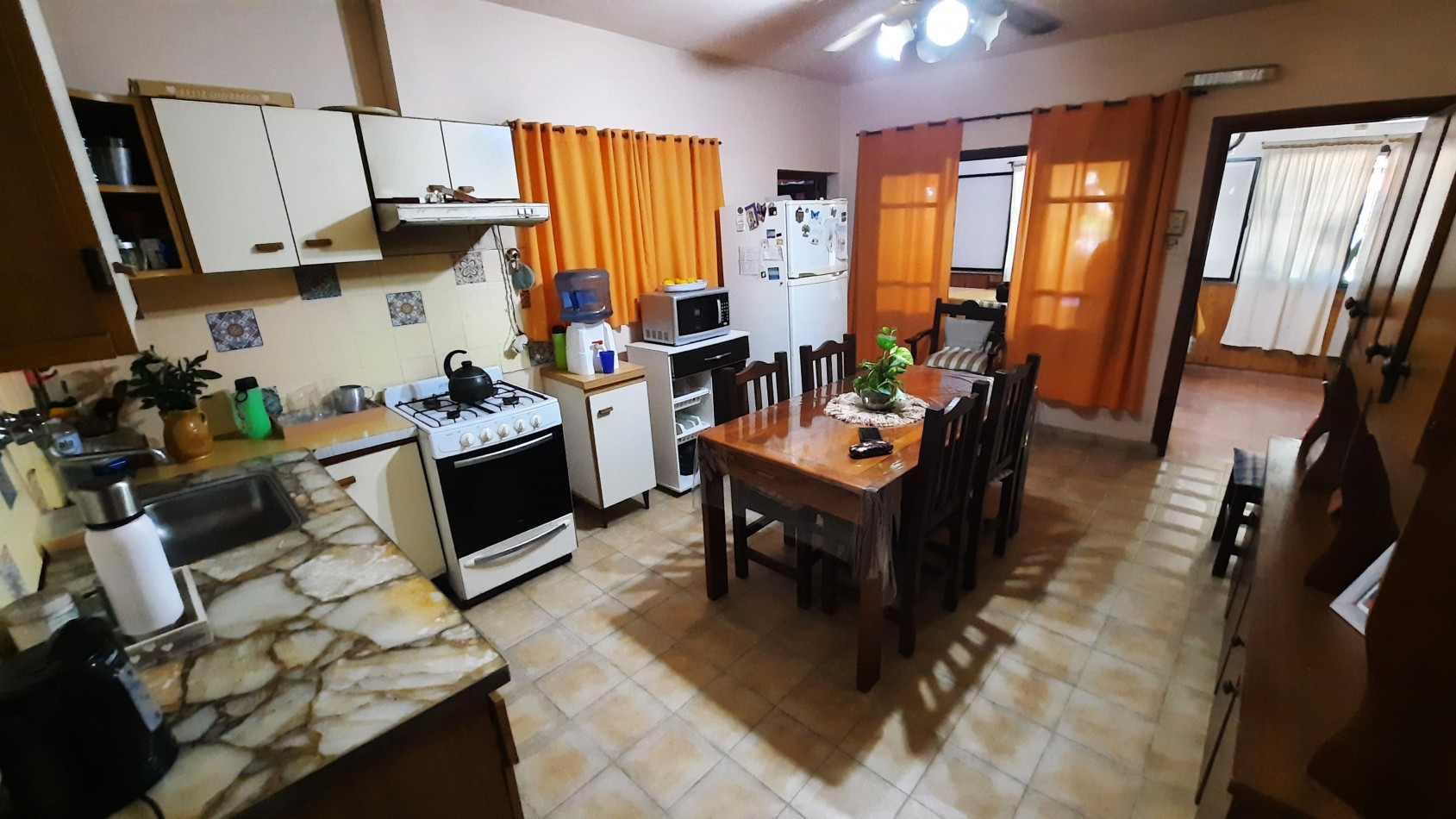 Casa de 3 dormitorios y dependencias en Barrio 9 de Julio