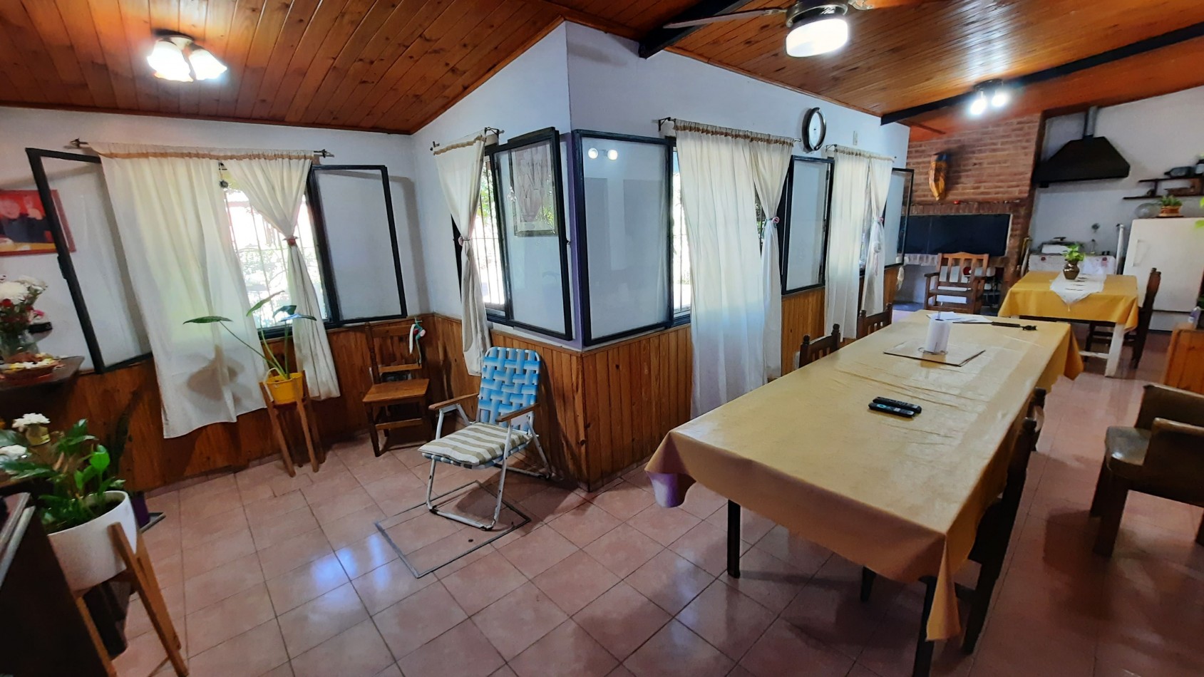 Casa de 3 dormitorios y dependencias en Barrio 9 de Julio