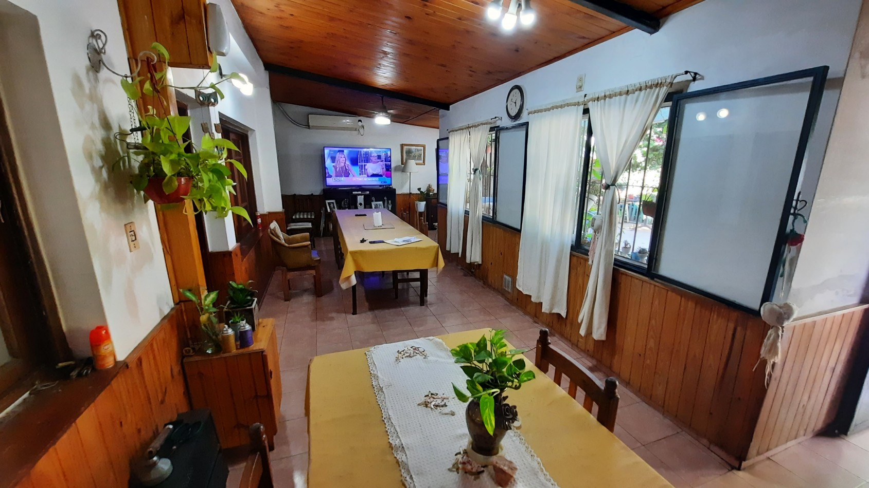 Casa de 3 dormitorios y dependencias en Barrio 9 de Julio