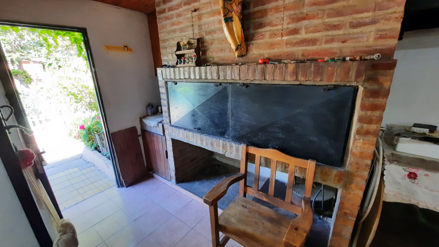 Casa de 3 dormitorios y dependencias en Barrio 9 de Julio