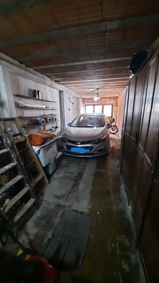 Casa de 3 dormitorios y dependencias en Barrio 9 de Julio