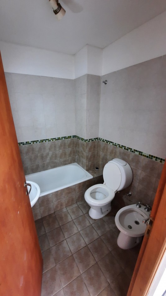 Departamento de 1 dormitorio en Alvear y Ameghino