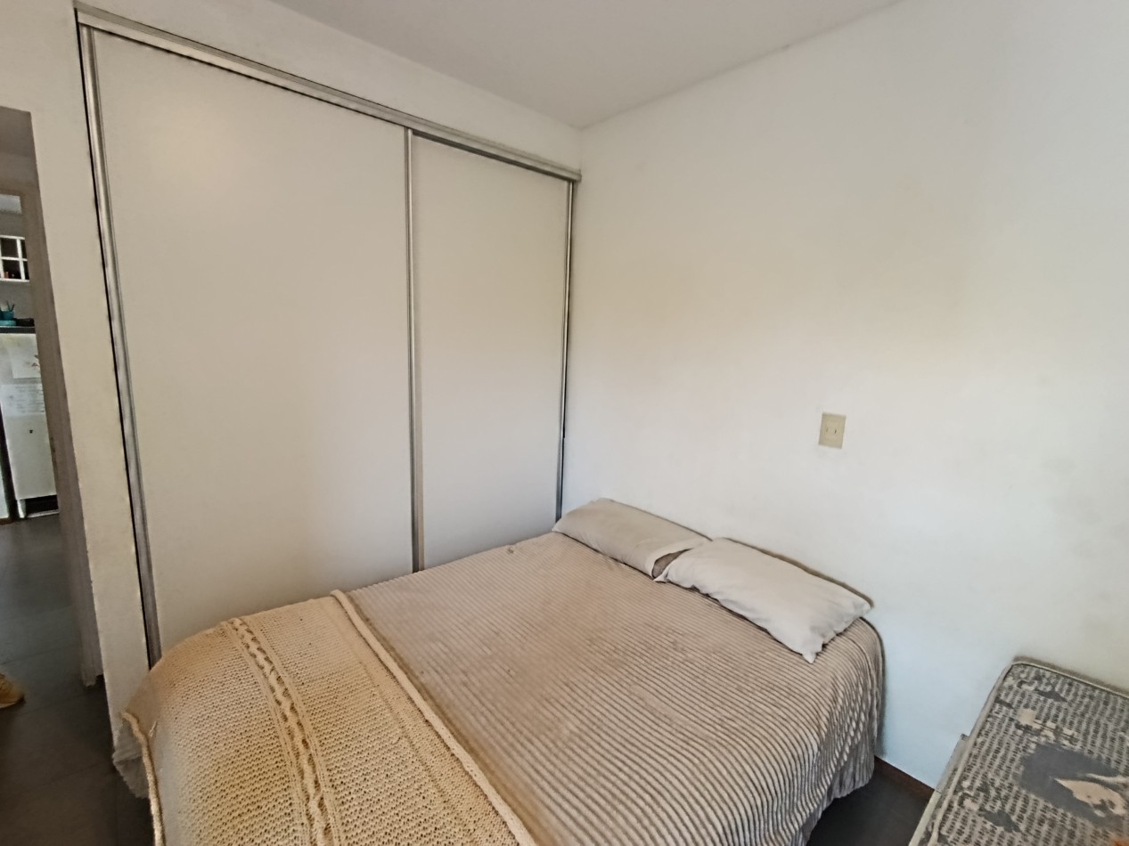 Departamento de 1 dormitorio con cochera en Roca y Garibaldi