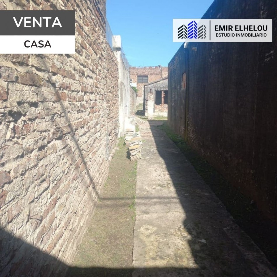 Casa a reciclar en amplio lote en Lamadrid 174