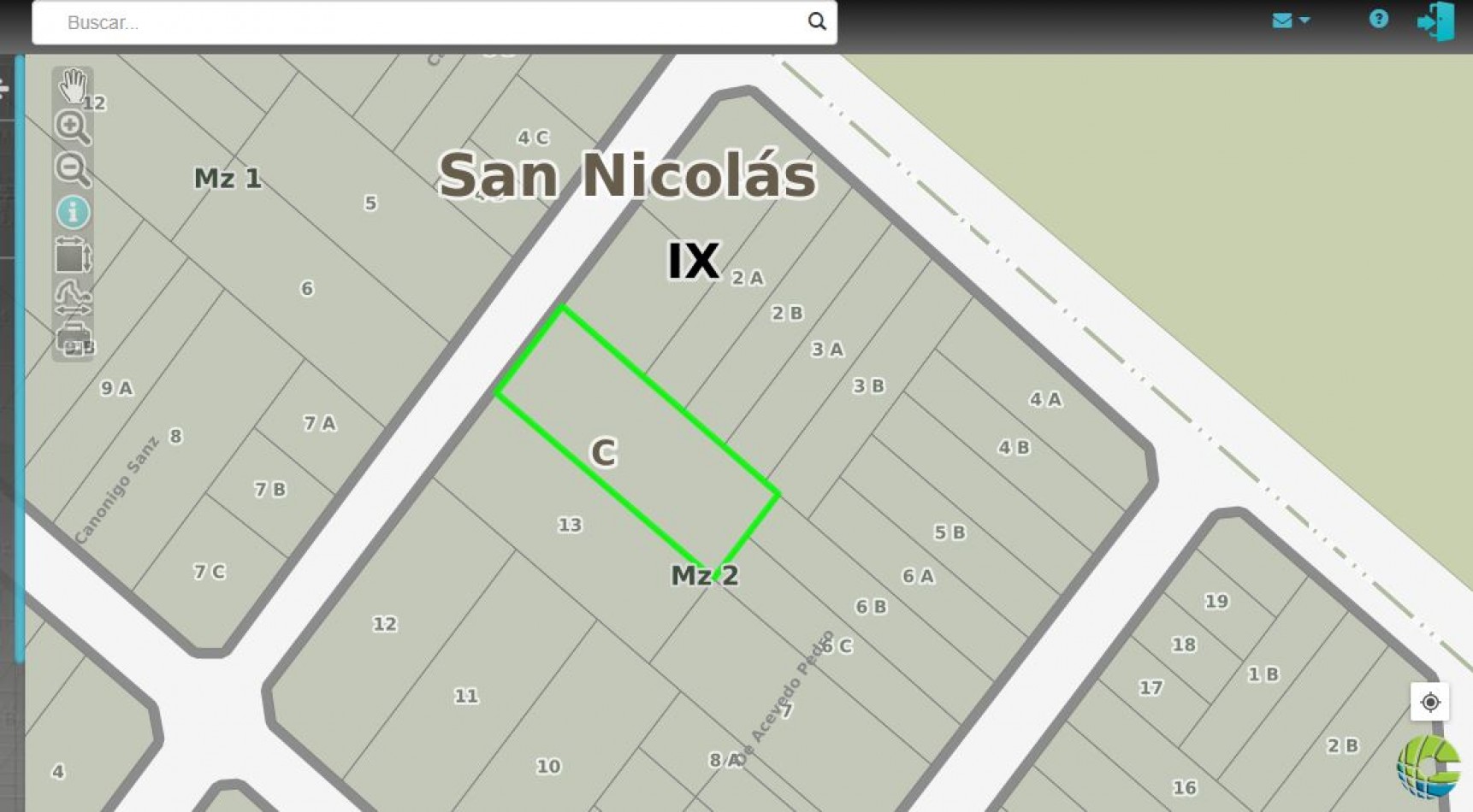 Amplio Lote con casa a reciclar en Campos Salles