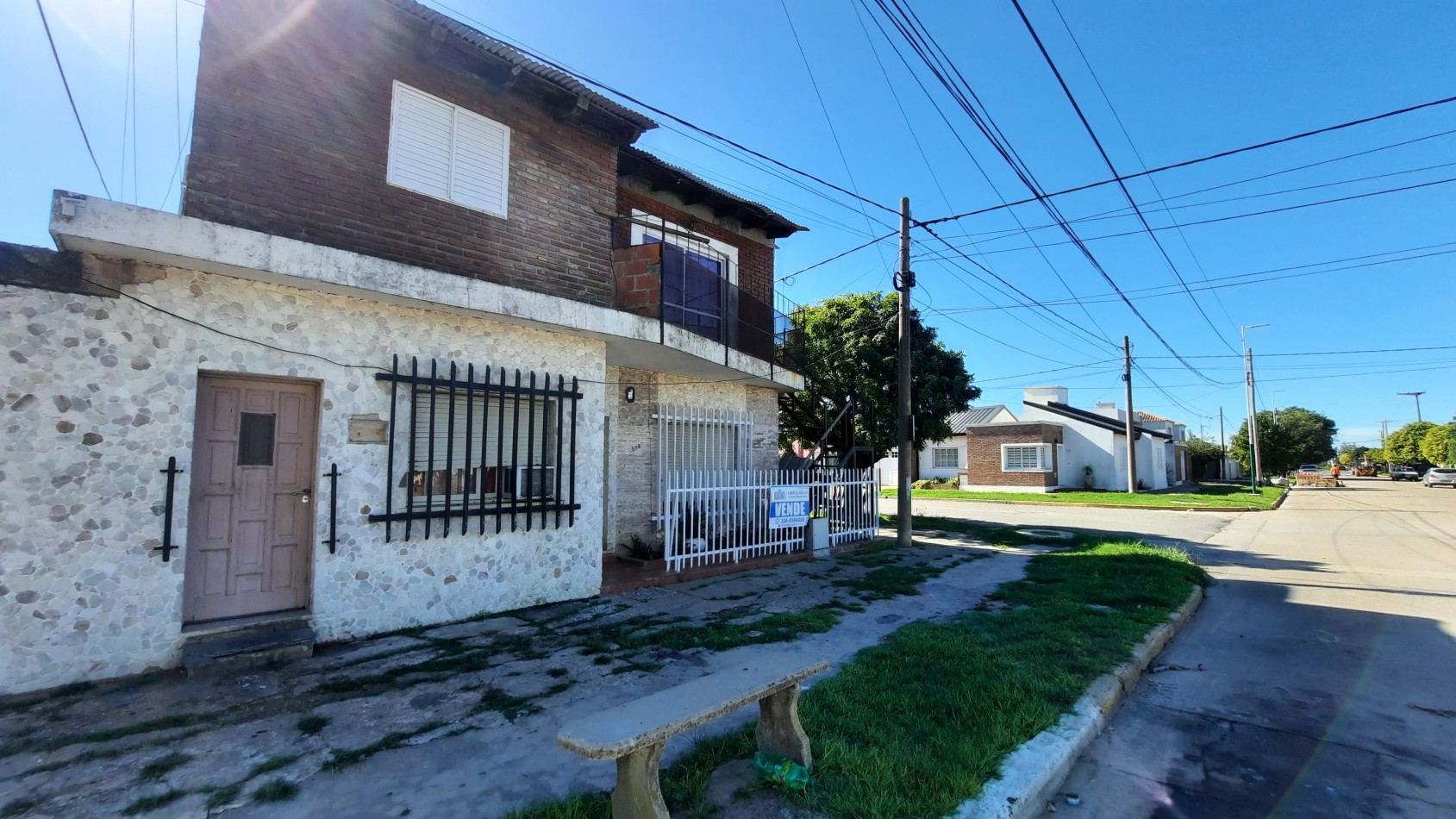 Casa en Empalme con 3 departamentos