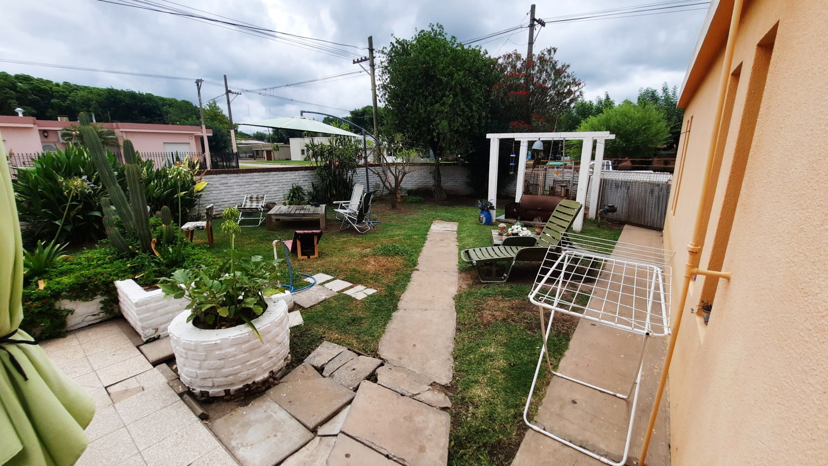 Casa de 2 dormitorios y dependencias en Perez Millan (Partido de Ramallo)