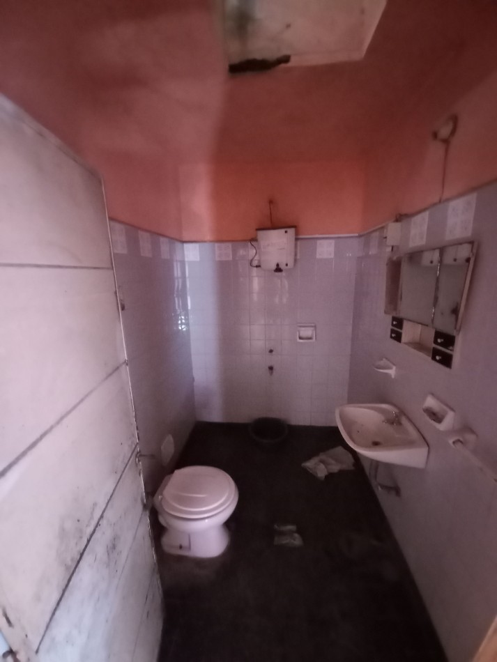 Esquina de Las Rosas y Balcarce ideal inversion (Rebajada)