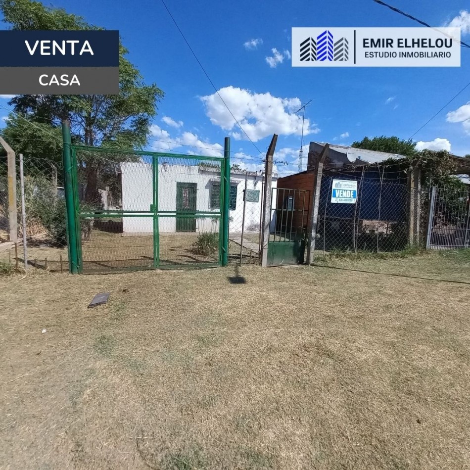 Casa de 2 dormitorios en gran lote en Villa Canto