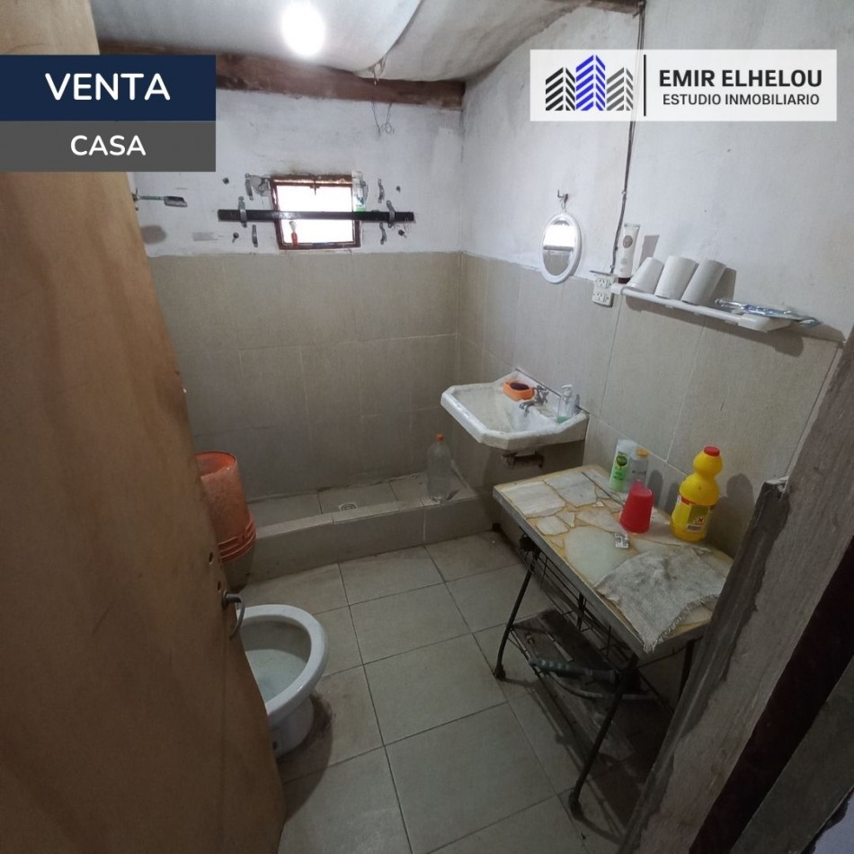 Casa de 2 dormitorios en gran lote en Villa Canto