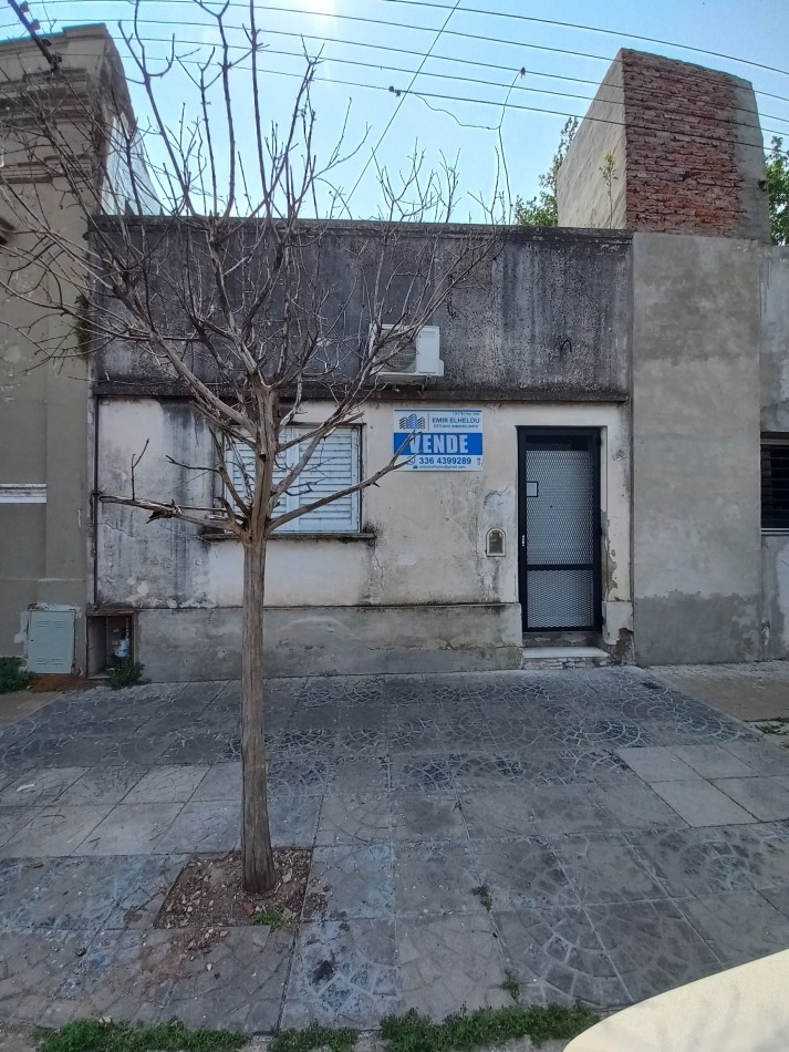 Casa a reciclar de dos dormitorios en Las Heras 146