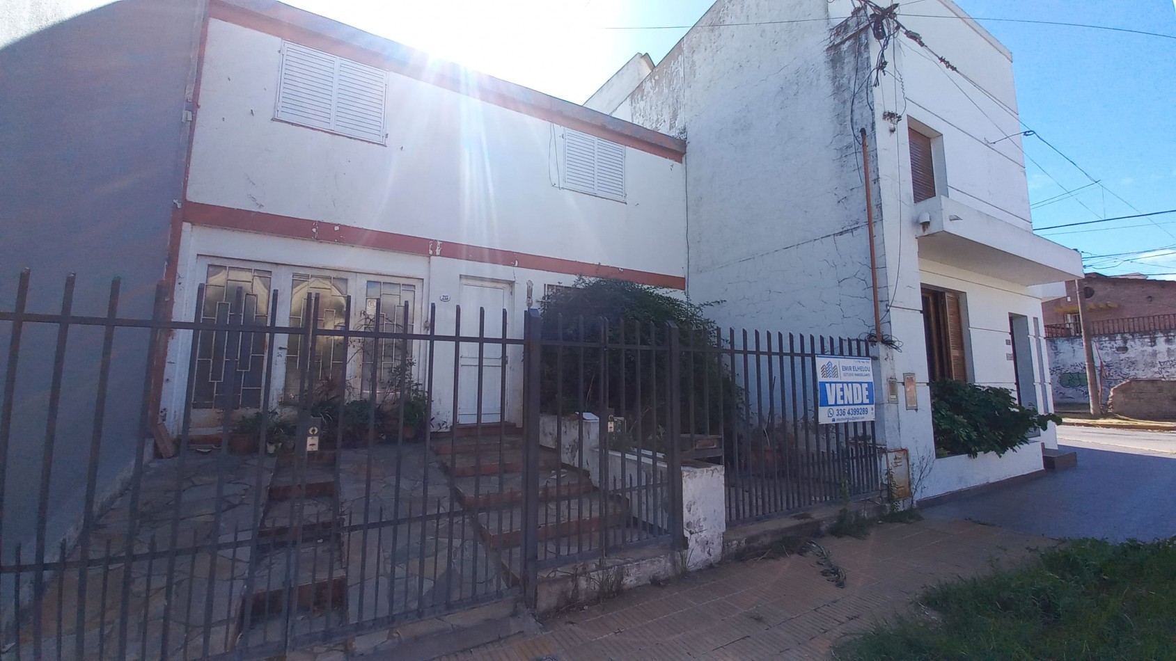 Casa de 3 dormitorios y dependencias en Arenales 215