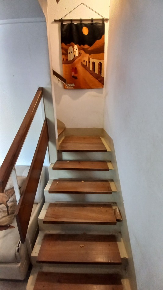 Casa de 3 dormitorios y dependencias en Arenales 215