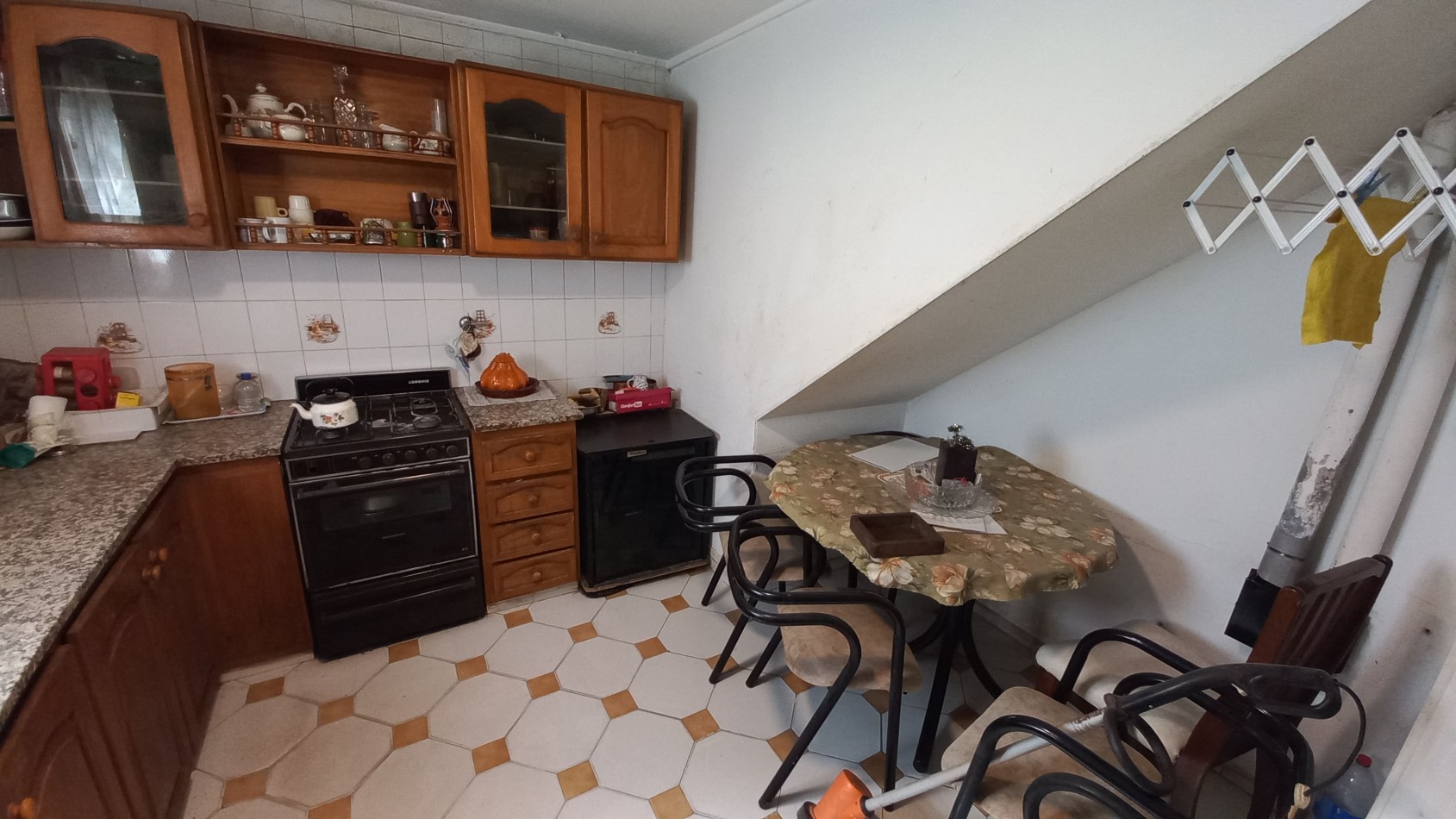Casa de 3 dormitorios y dependencias en Arenales 215