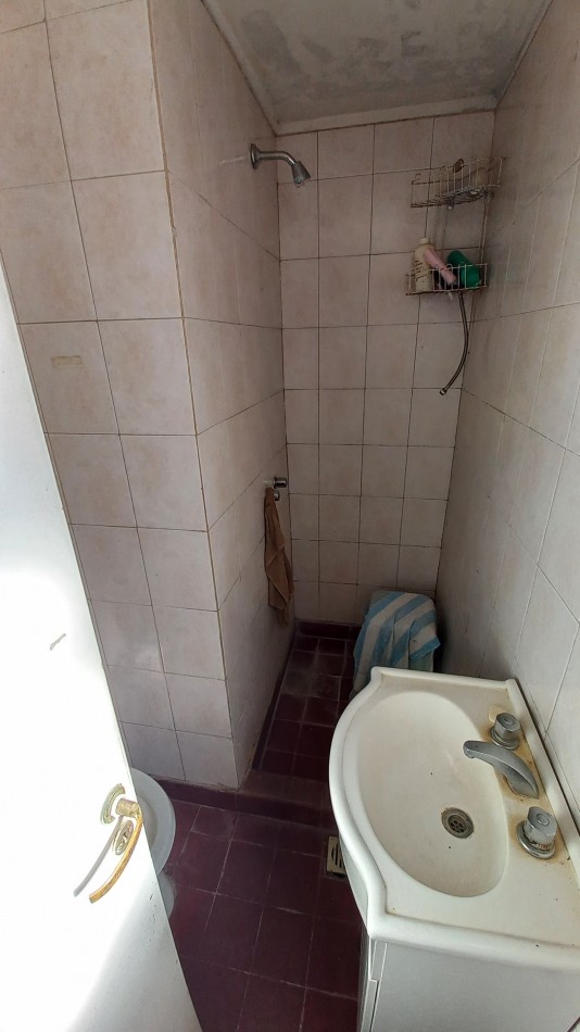 Casa de 3 dormitorios y dependencias en Arenales 215