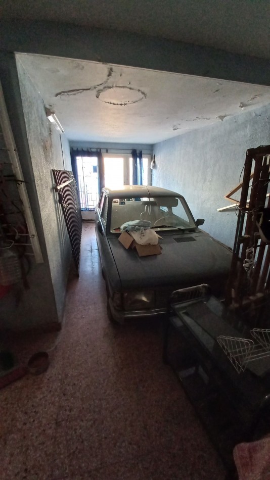 Casa de 3 dormitorios y dependencias en Arenales 215