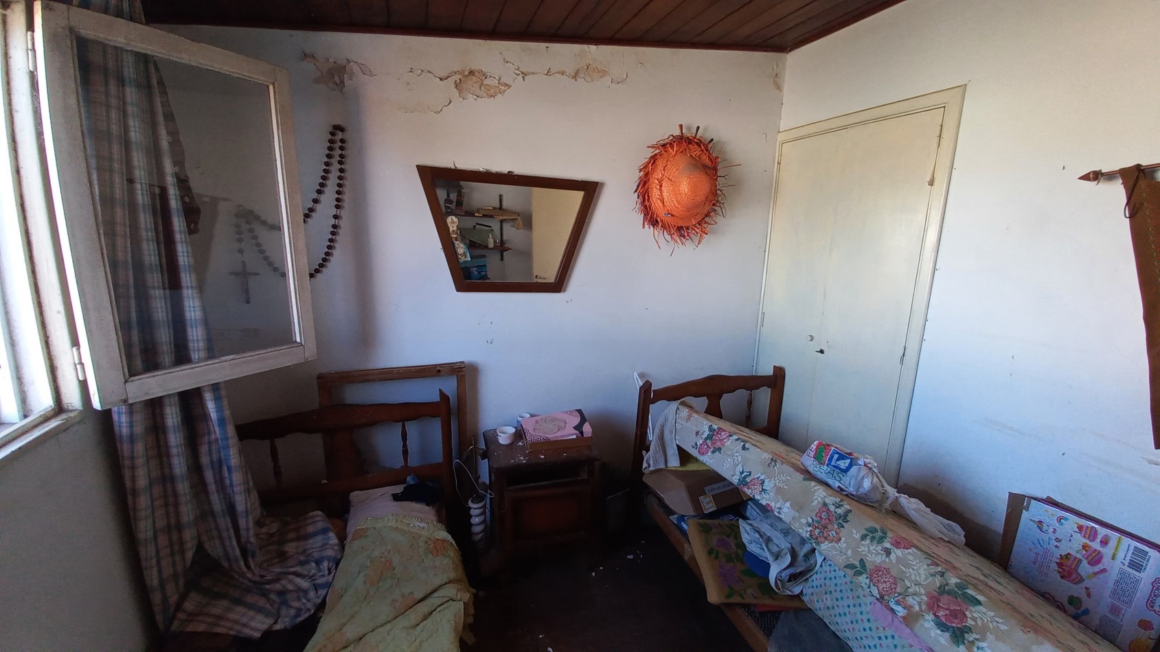 Casa de 3 dormitorios y dependencias en Arenales 215