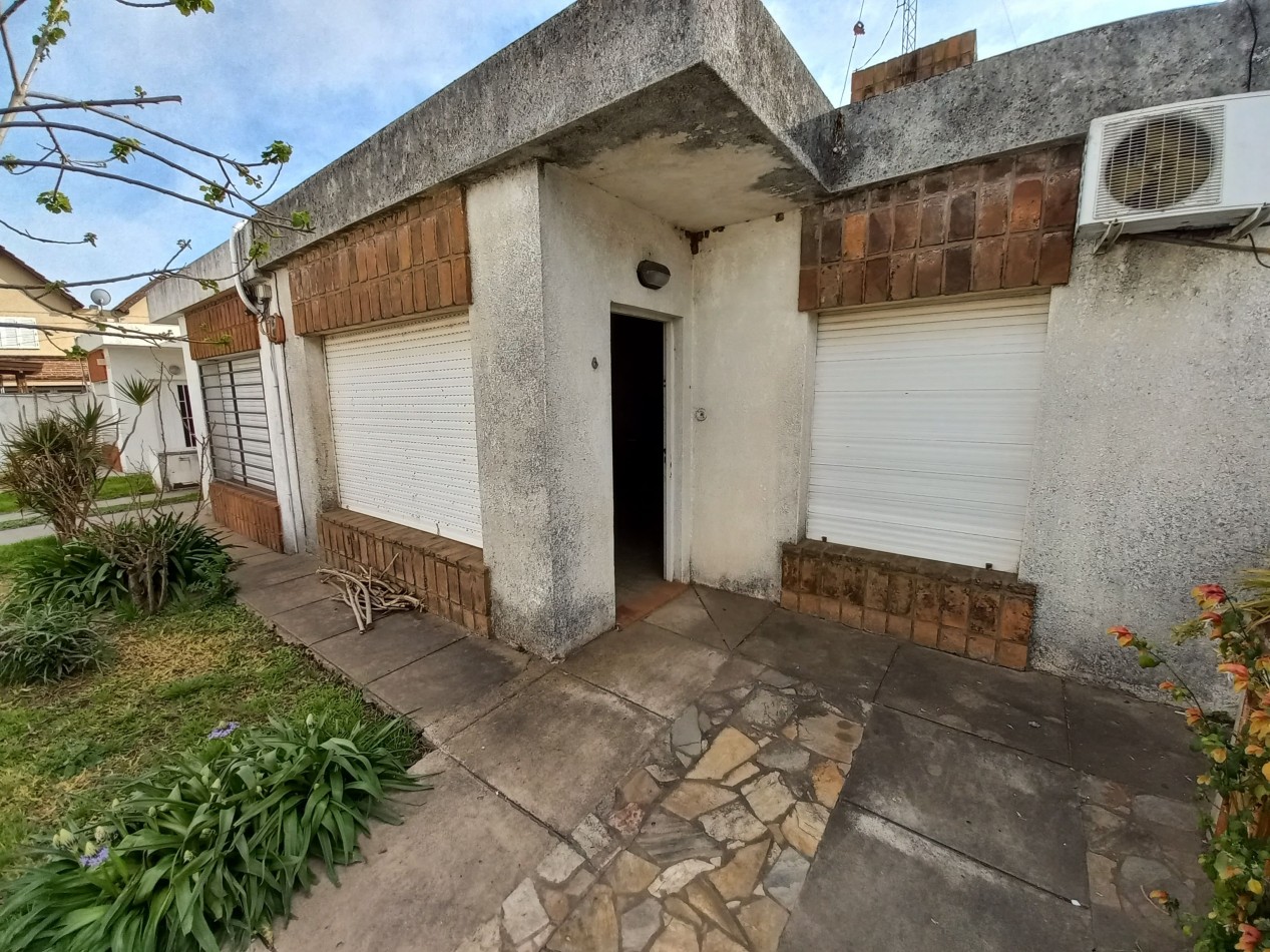 Depto. de 2 dormitorios con cochera en Lavalle 692