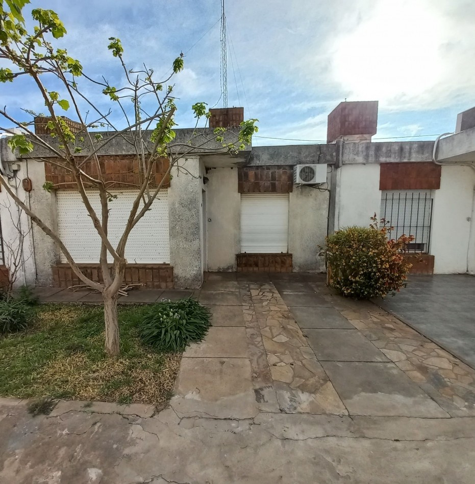 Depto. de 2 dormitorios con cochera en Lavalle 692