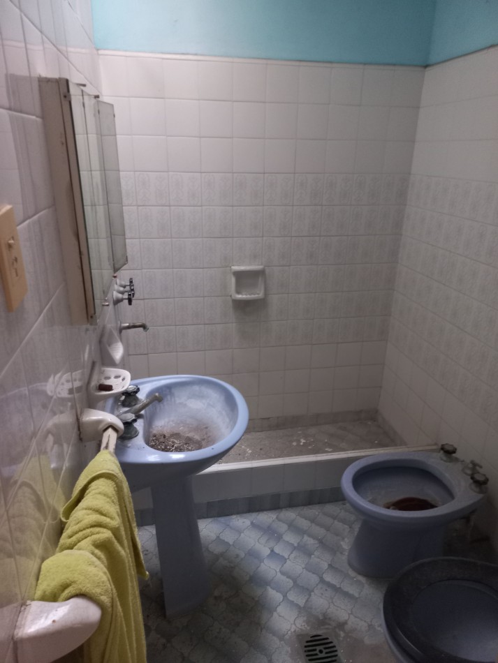 Depto. de 2 dormitorios con cochera en Lavalle 692