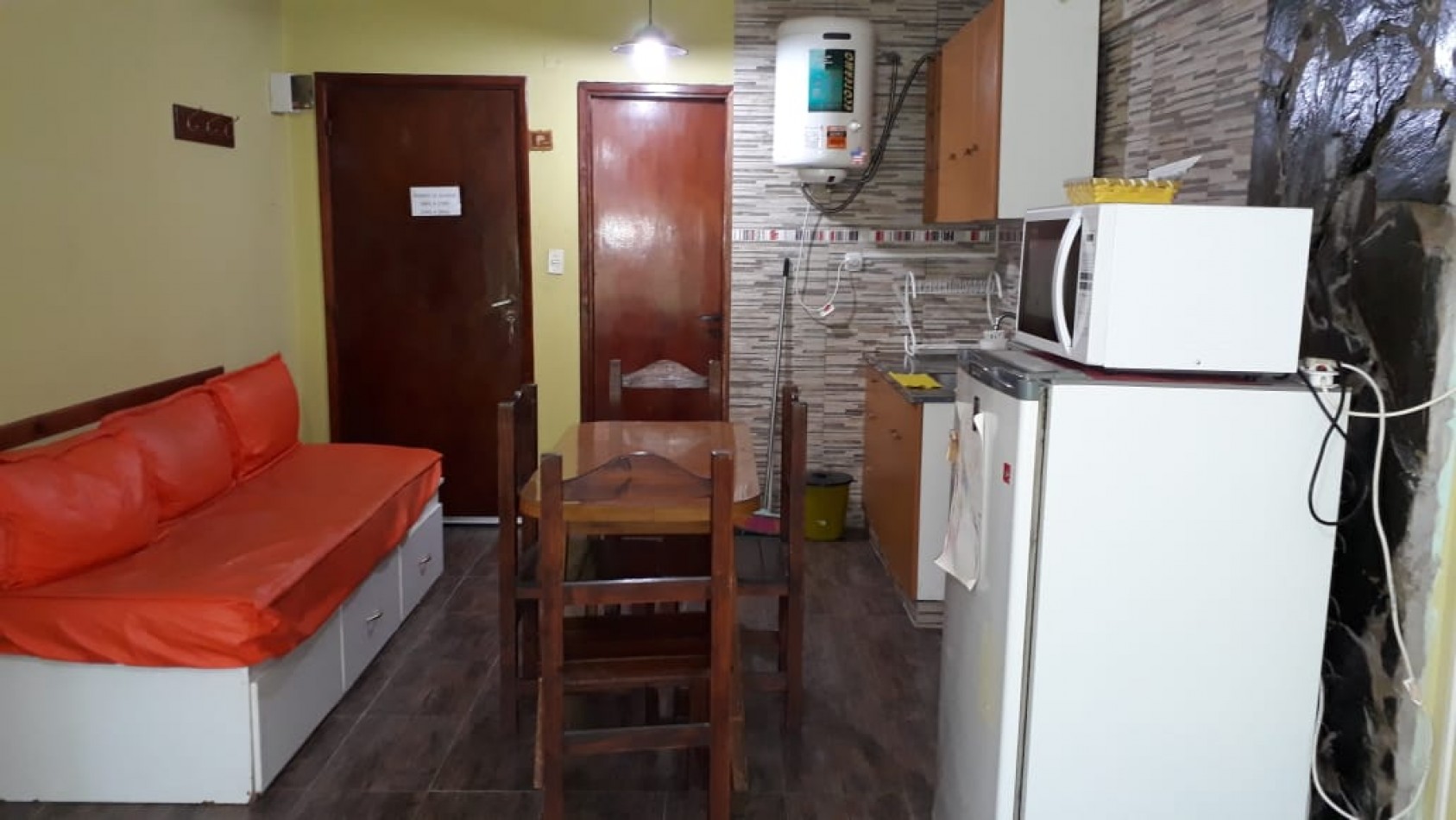 Monoambiente amoblado con cochera en San Clemente del Tuyu