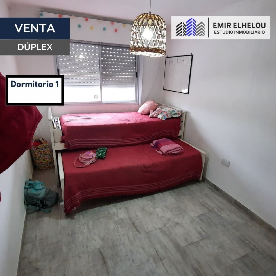 Duplex de 4 dormitorios y cochera en Roca 237