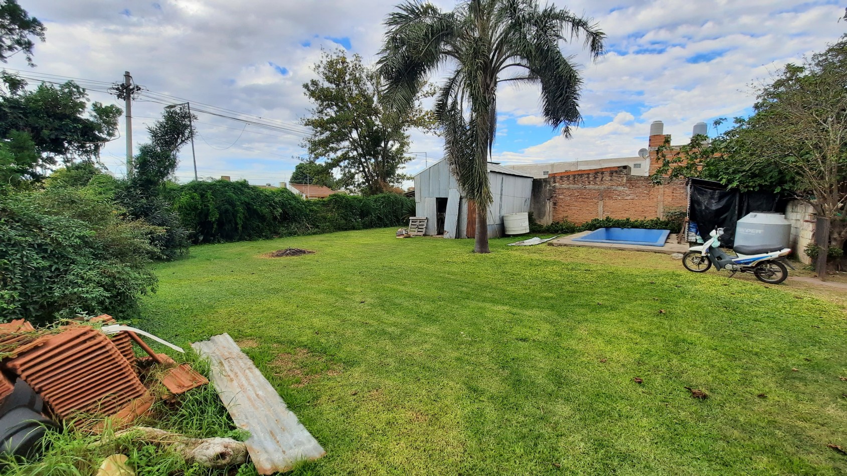 GRAN LOTE EN LAVALLE Y AV. DE LOS CONSTITUYENTES