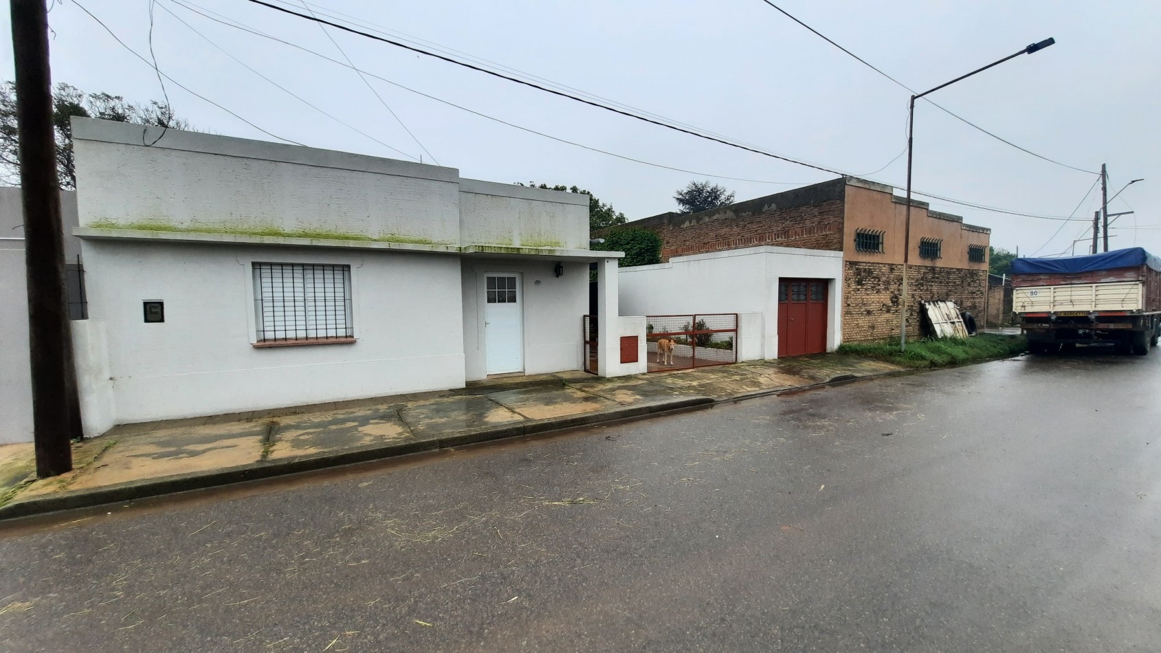 Casa de 3 dormitorios en amplio lote en General Rojo